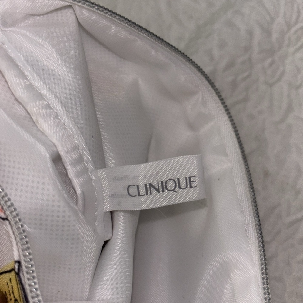 Clinique Cosmetic Bag NWOT - Picture 5 of 6